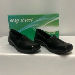 Easy Street Purpose Flats, size 7M